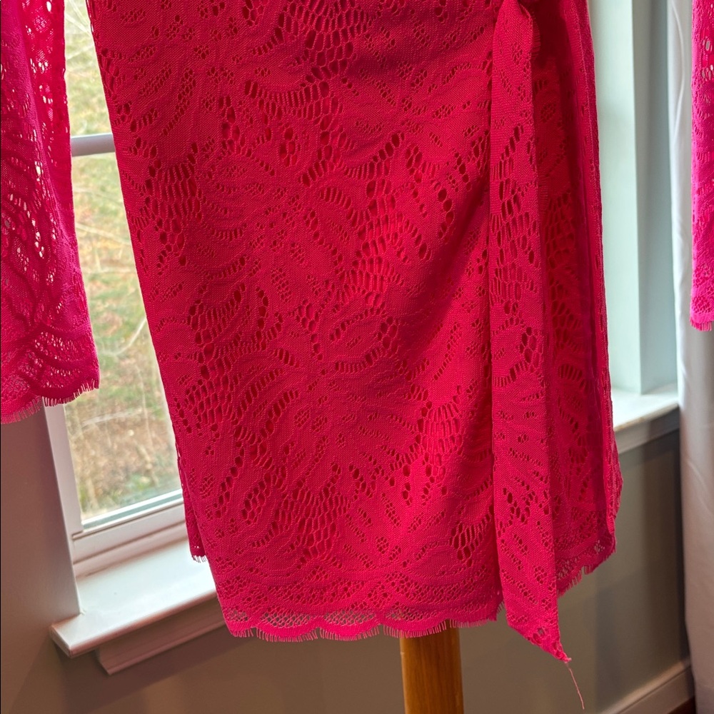 Lilly Pulitzer lace Tiki Wrap Romper In Pink size small dress shorts 1-pc - Picture 3 of 10